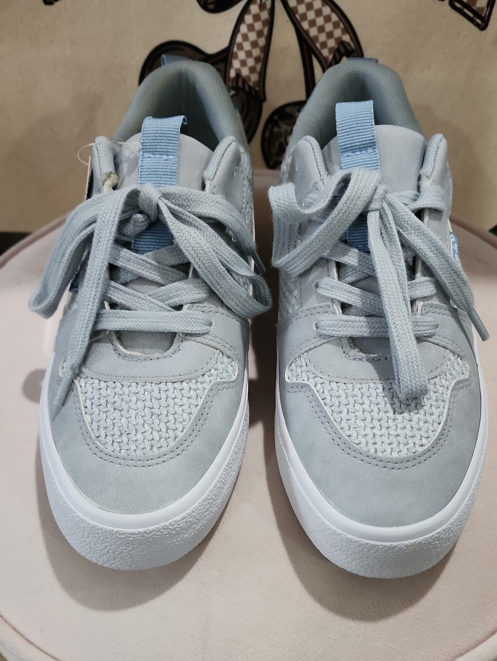 Women’s Light Gray Casual Lace-Up Sneakers